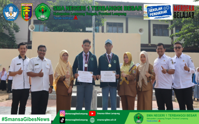 Penyerahan Juara Fun Swimming HUT KDK Ke-39 kepada Sekolah